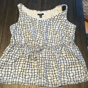 🤩Alfani  Tank Top, Blue abstract print 20w, pre-owned